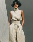 Flor™ | Minimalist set featuring a sleeveless blouse and wide-leg pants in cotton and linen for women