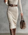 Valériea - Chic Fitted Midi Dress