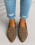 SELENA / SLEEK TOE LOAFERS