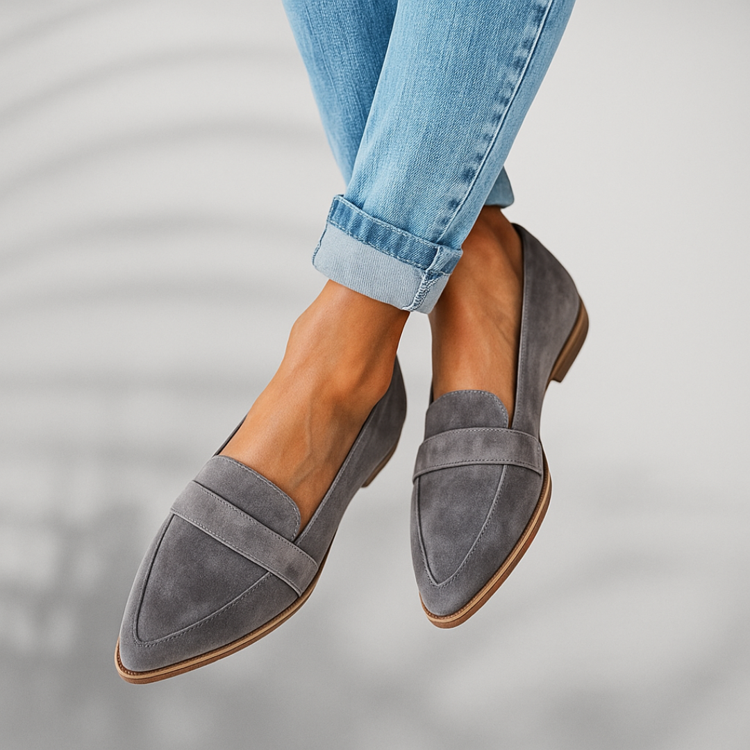 SELENA / SLEEK TOE LOAFERS