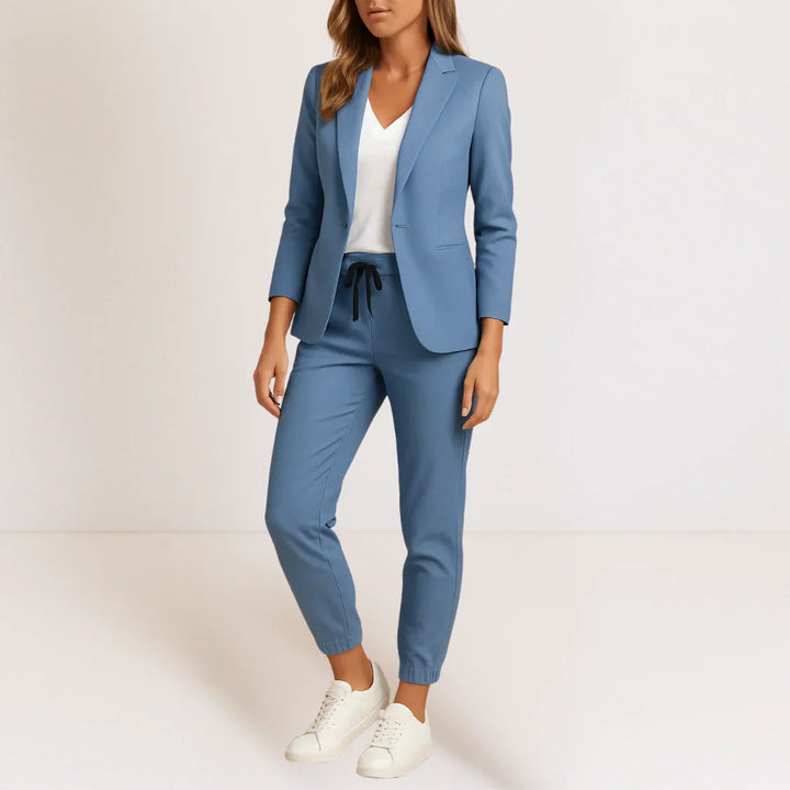 Beatrice | Modern Elegance in a Comfortable Suit