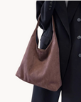 Carter - Timeless and elegant ladies' handbag