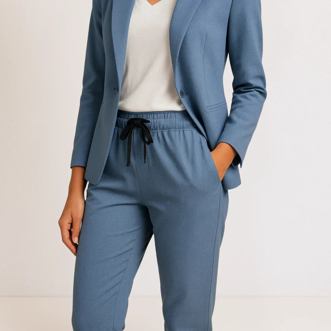 Beatrice | Modern Elegance in a Comfortable Suit