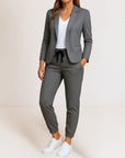 Beatrice | Modern Elegance in a Comfortable Suit