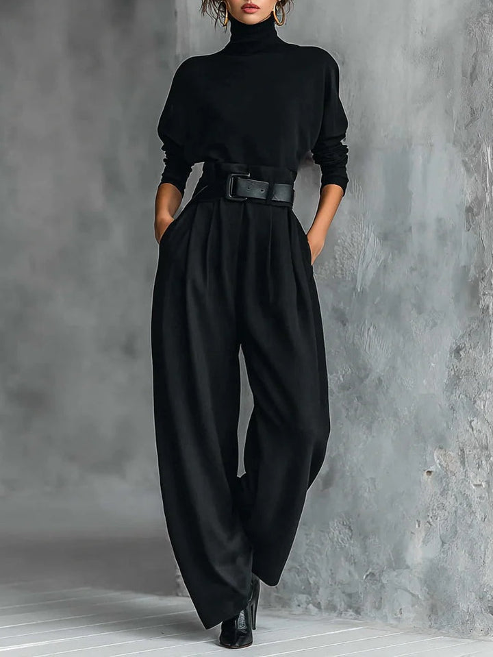 Martha | Black two-piece suit with high neck and regular waist